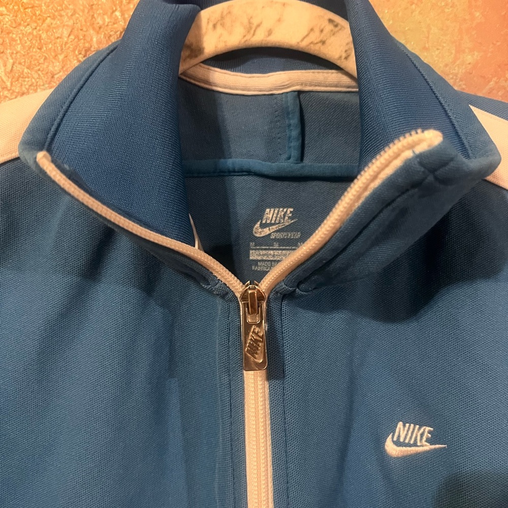 Nike jacket - Picture 3 of 5